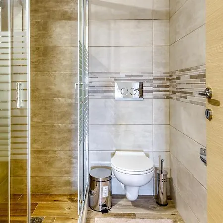 Crypty Villa Szoroní