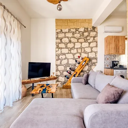 Villa Crypty