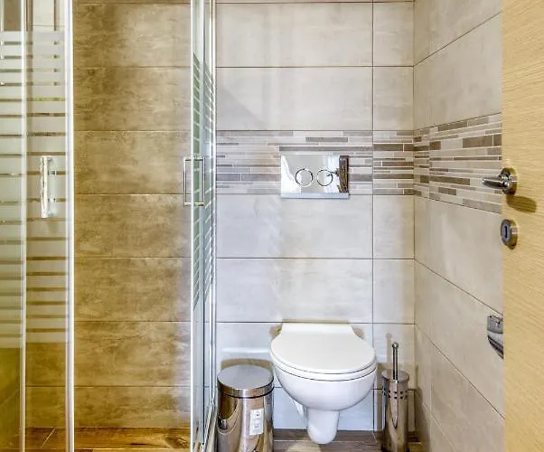 Crypty Villa Szoroní